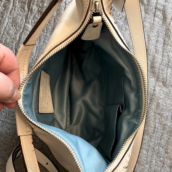 Coach white weaved genuine leather purse - Picture 10 of 12